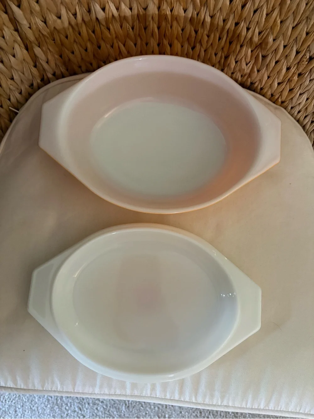 Pyrex Vintage 1.5 Qt Yellow Sunflower Ceramic Casserole Dish - Home Kitchen